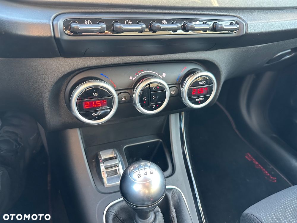 Alfa Romeo Giulietta 1.4 TB Distinctive - 27