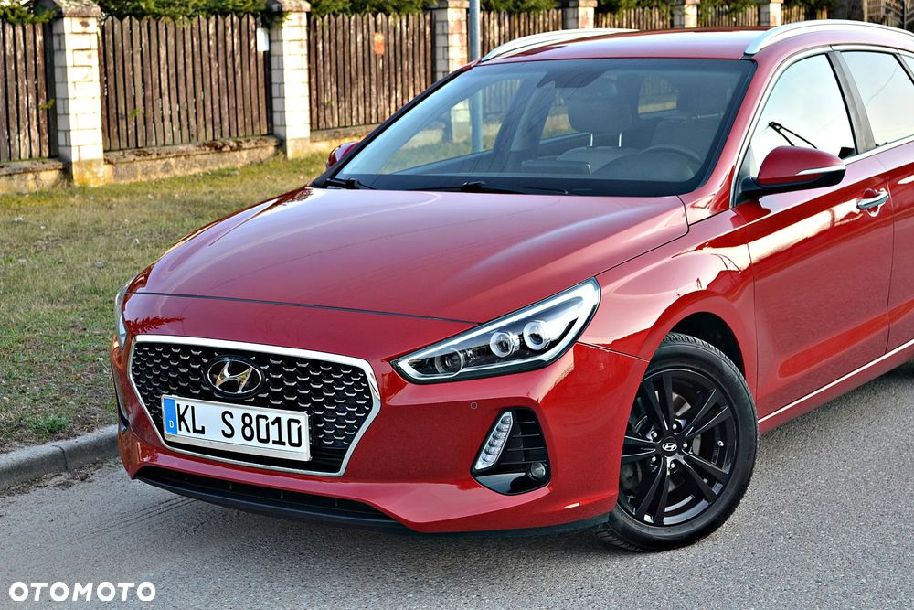 Hyundai i30 blue 1.6 CRDi Premium - 4