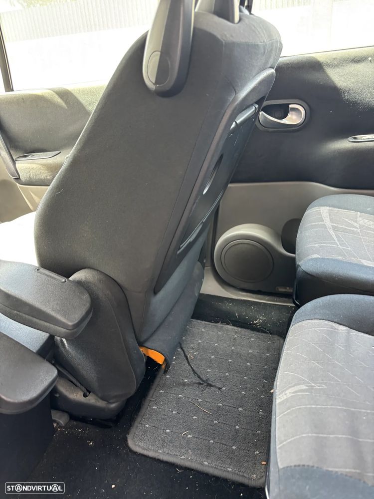 Renault Scénic 1.5 dCi Confort Dynamique - 6