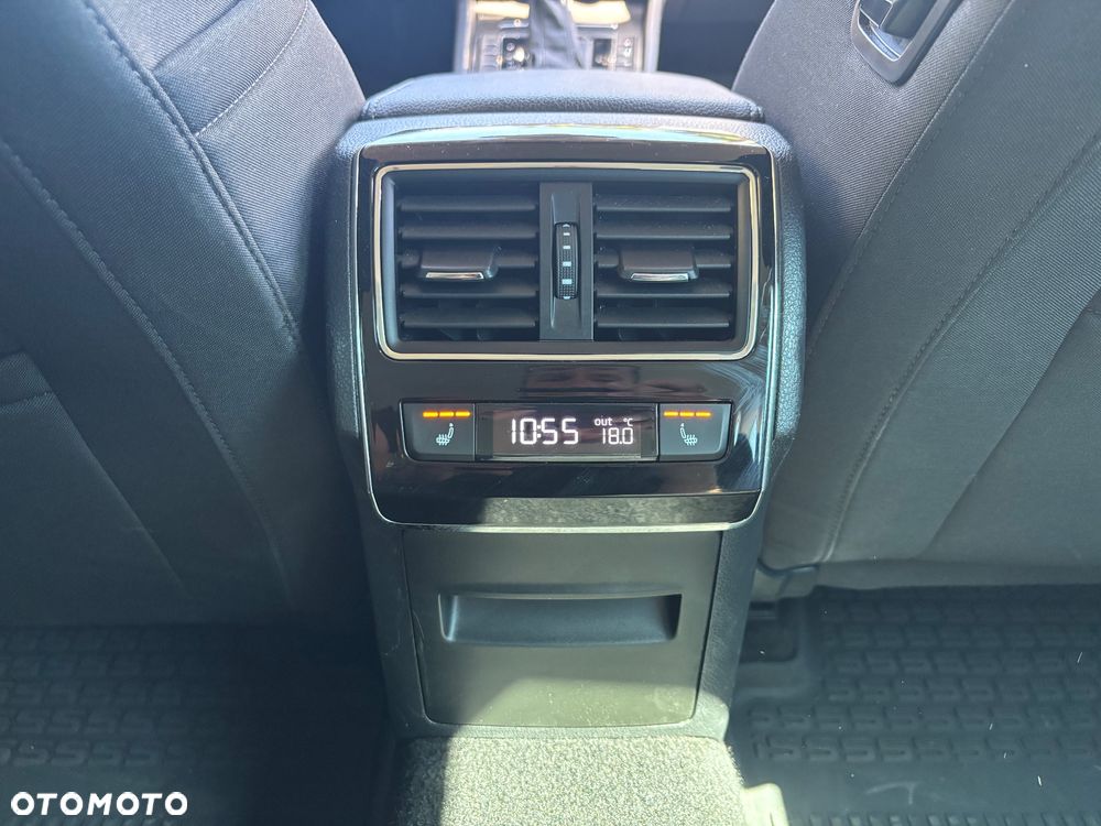 Skoda Superb 2.0 TDI SCR Style DSG - 33