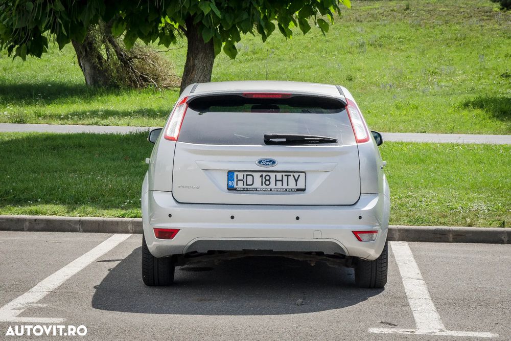 Ford Focus 1.6i Ambiente - 6