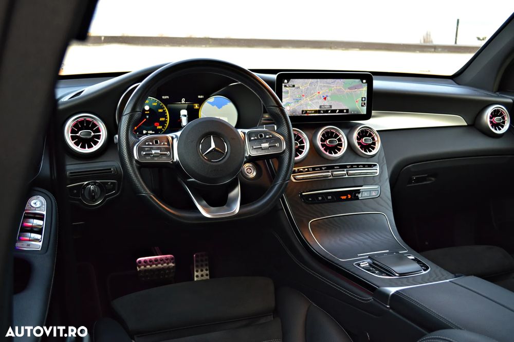 Mercedes-Benz GLC 300 d 4Matic 9G-TRONIC AMG Line - 12