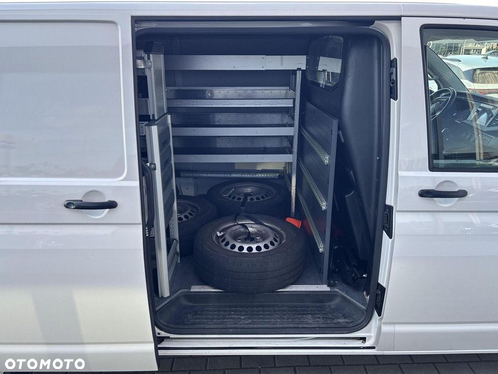 Volkswagen Transporter - 11