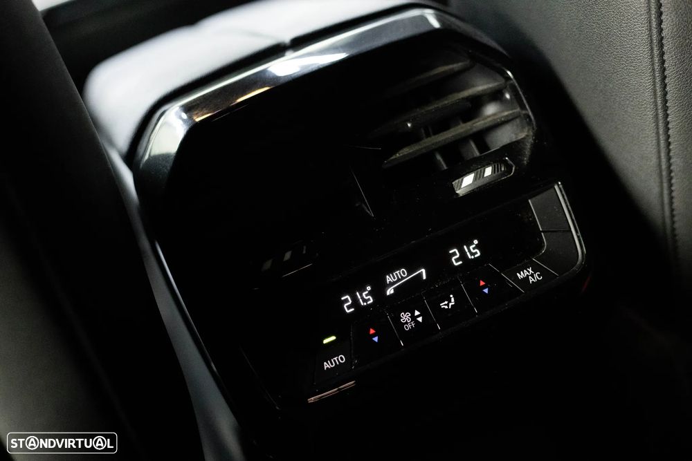 BMW iX xDrive 40 Pack Desportivo - 12