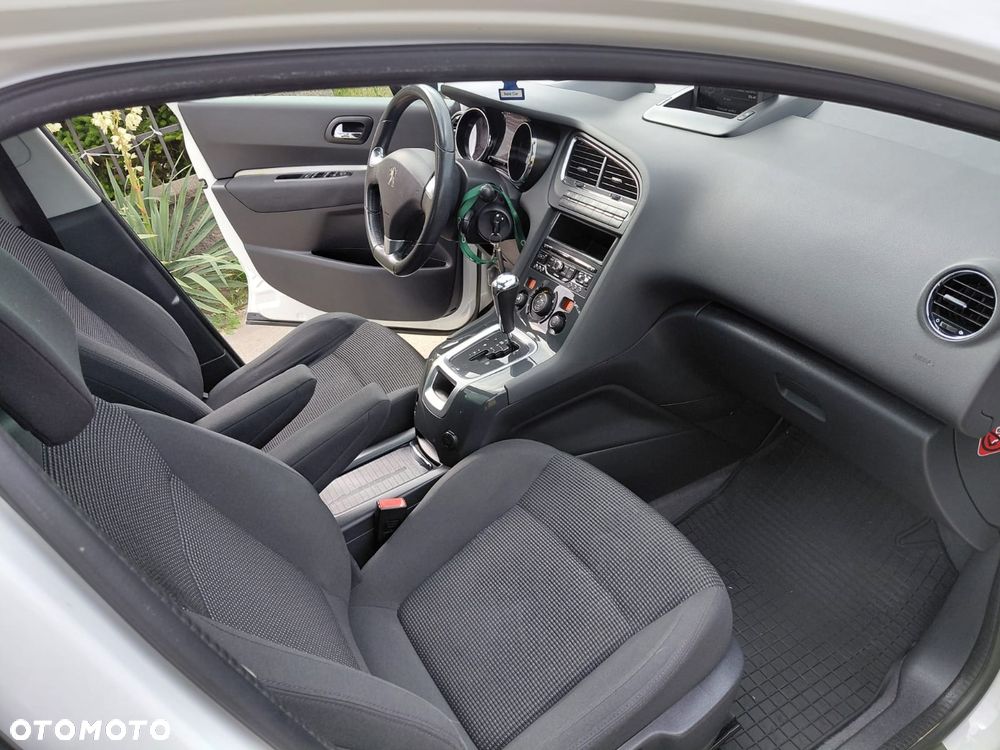 Peugeot 5008 2.0 HDi Allure - 23
