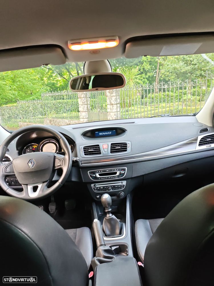 Renault Mégane 1.5 dCi Dynamique - 8