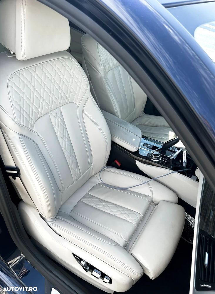 BMW Seria 5 525d AT - 13