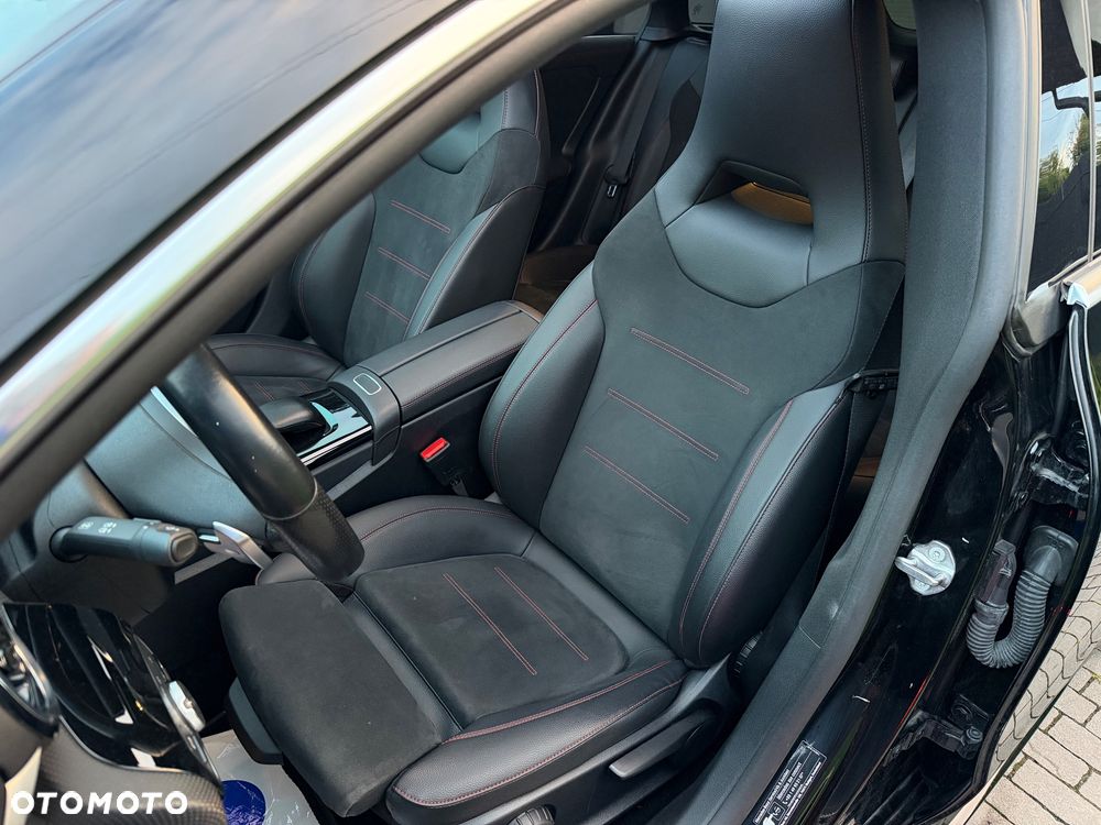 Mercedes-Benz CLA 250 e 8G-DCT AMG Line - 12