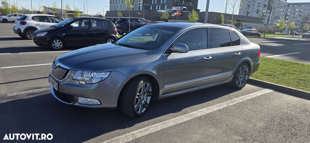 Skoda Superb 2.0 TDI DSG Ambition - 2