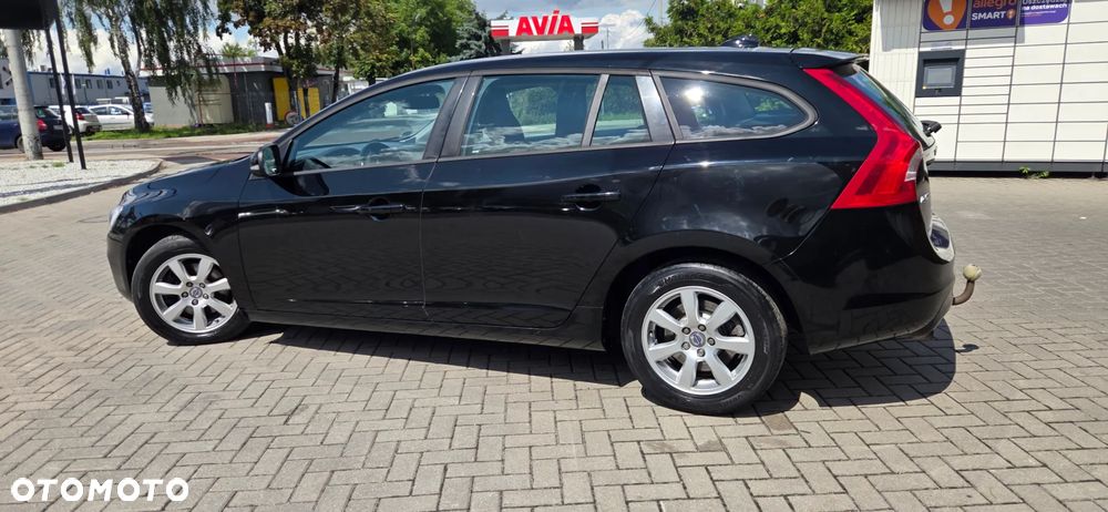Volvo V60 D4 Geartronic Momentum - 9