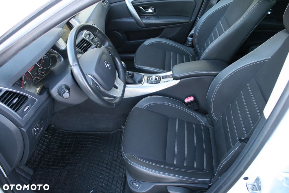 Renault Laguna 2.0 Authentique - 15