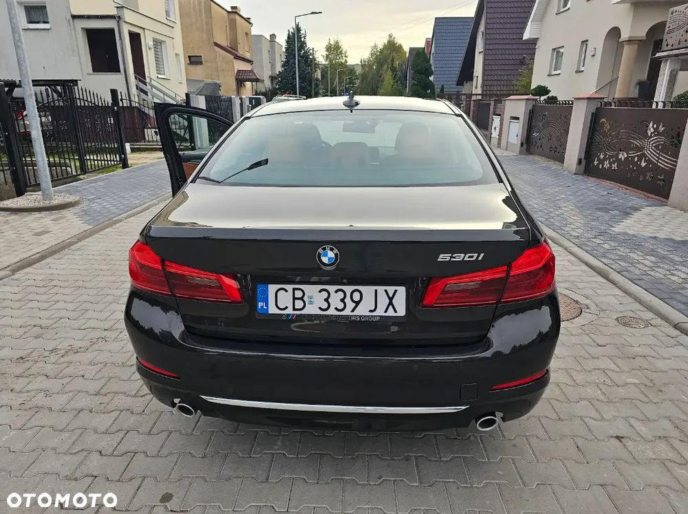 BMW Seria 5 530i Luxury Line - 3