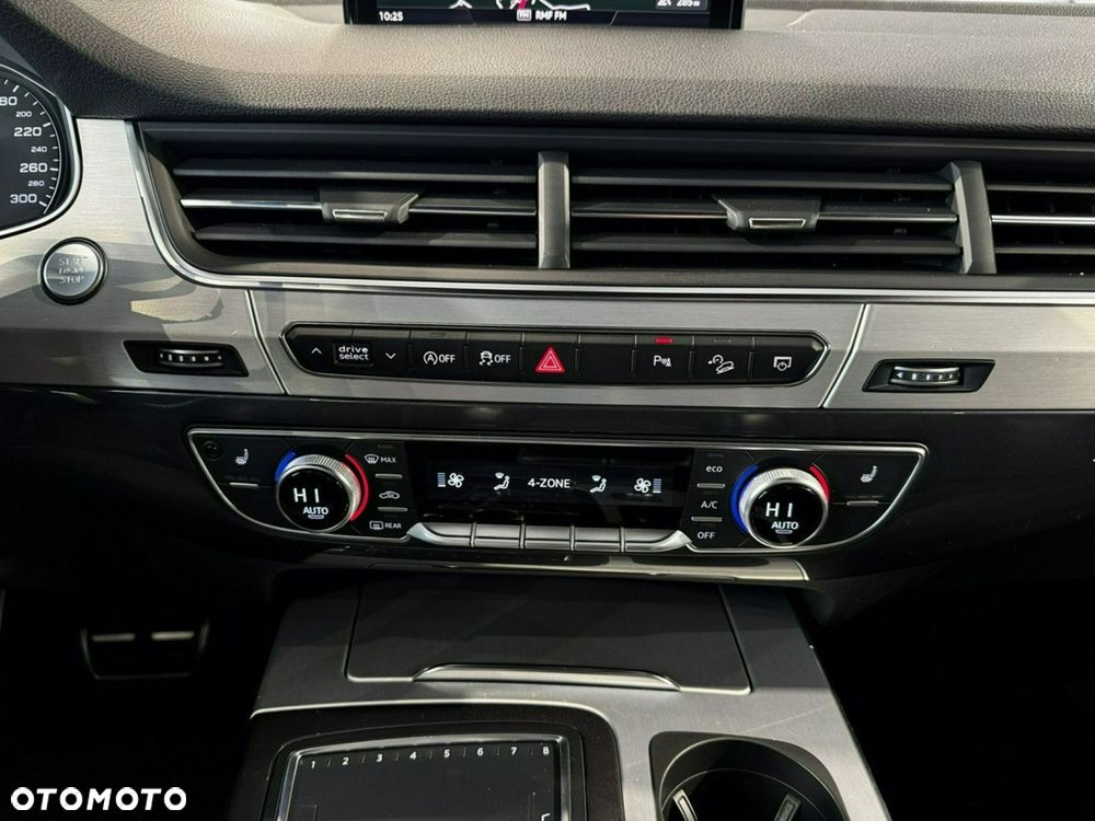 Audi Q7 - 30