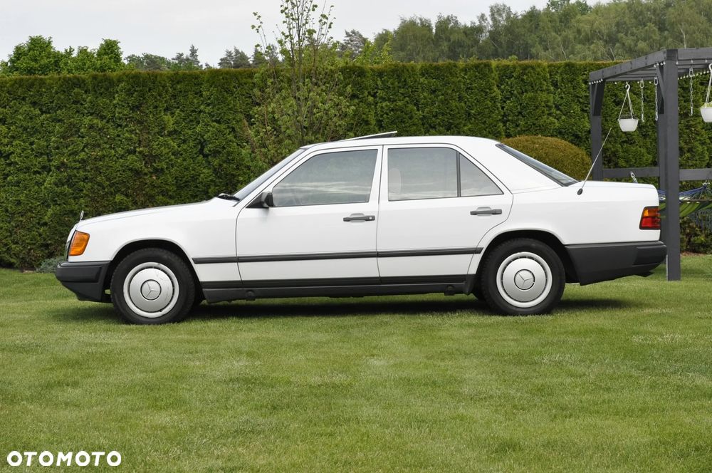 Mercedes-Benz W124 (1984-1993) - 2