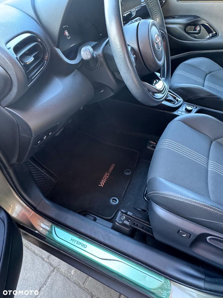Toyota Yaris Cross - 12