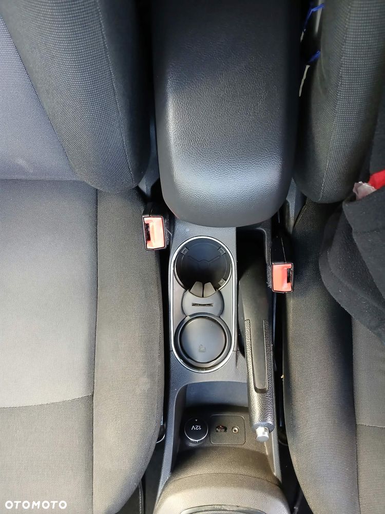 Ford Fiesta - 13