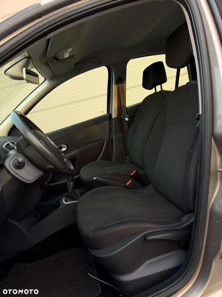 Renault Clio 1.2 16V TCE Ripcurl - 24