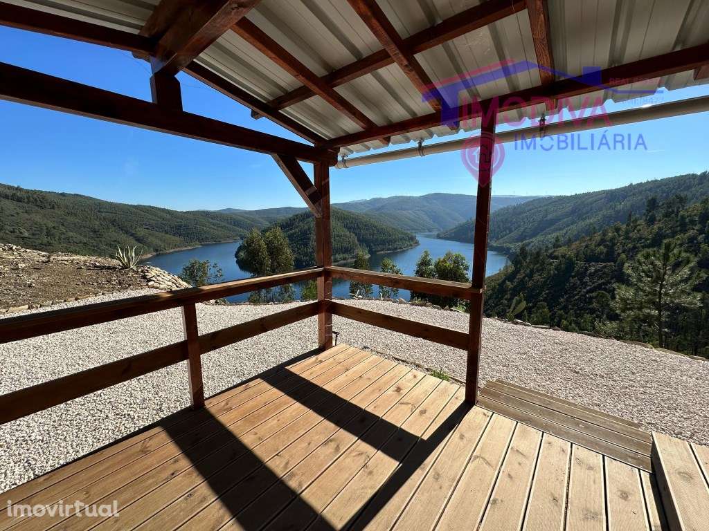 Terreno com vista para o rio e casa modular - Grande imagem: 2/38