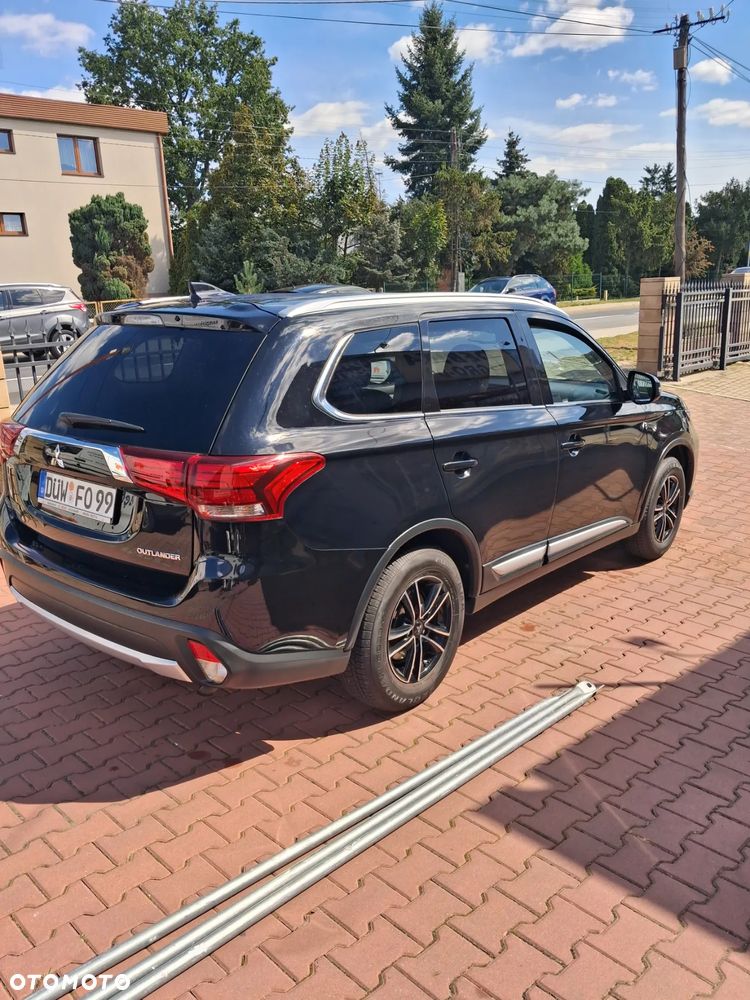 Mitsubishi Outlander - 4