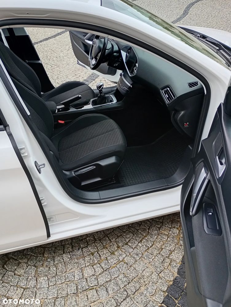 Peugeot 308 1.5 BlueHDi Access S&S - 11