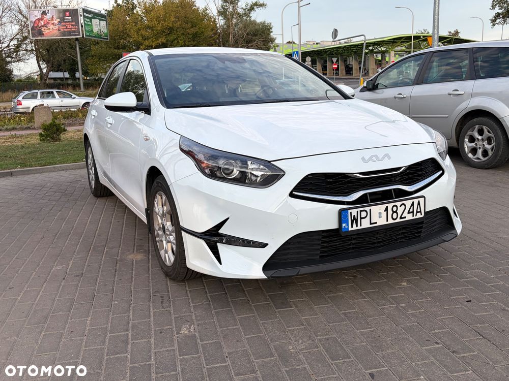 Kia Ceed 1.5 T-GDI M - 11