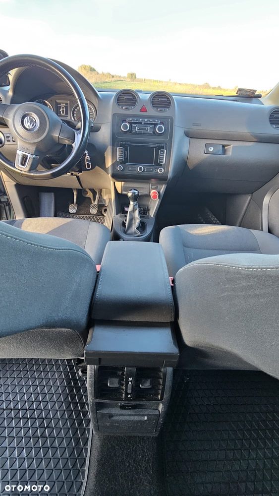 Volkswagen Caddy 2011