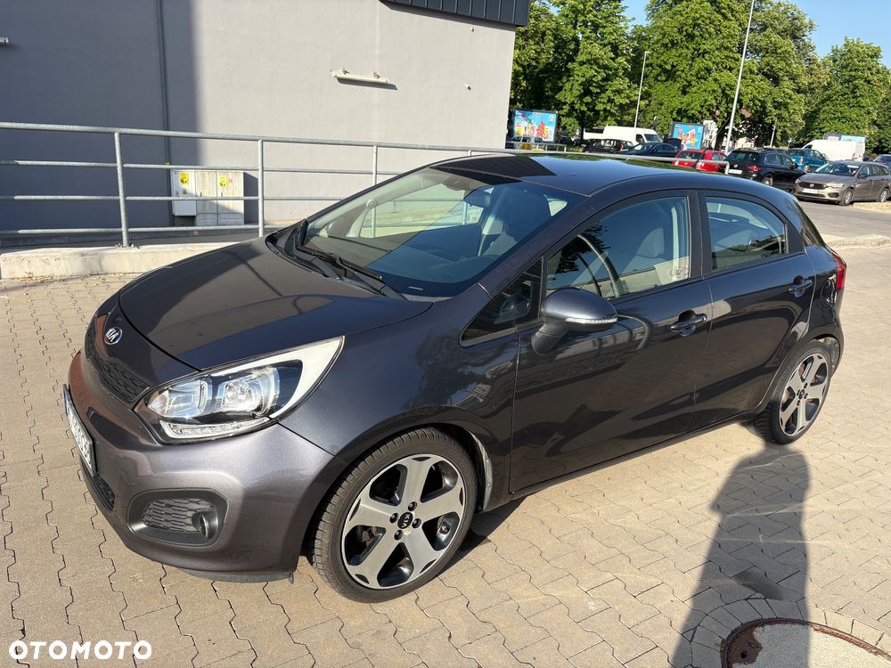 Kia Rio 1.2 L - 3