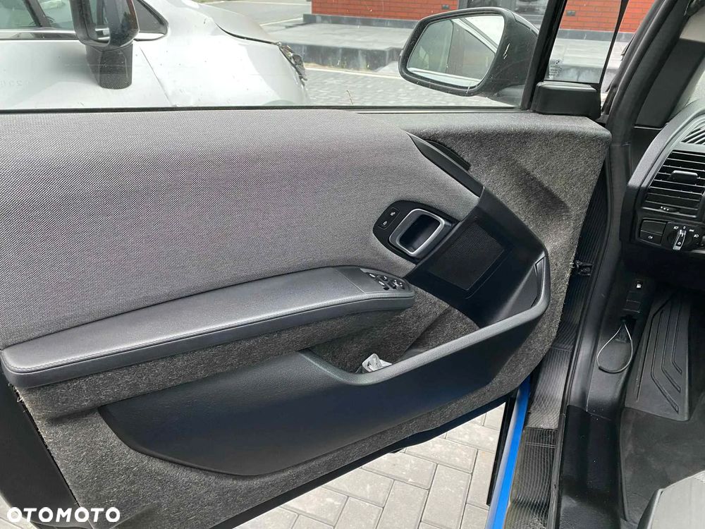 BMW i3 (60 Ah) - 19