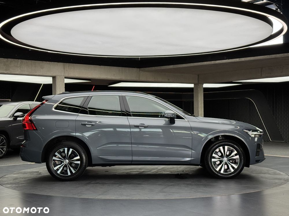 Volvo XC 60 B4 D AWD Momentum Pro - 7