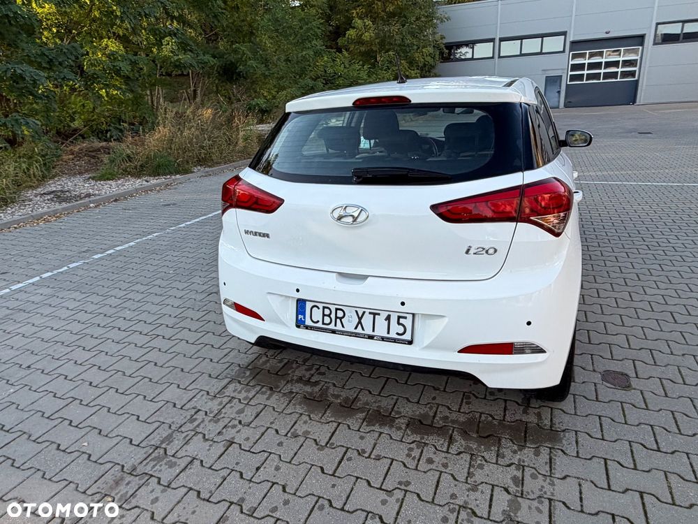 Hyundai i20 - 15