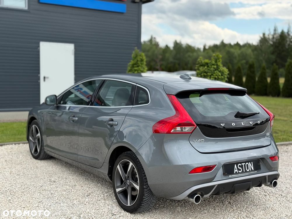 Volvo V40 D2 Drive-E R-Design Momentum - 11