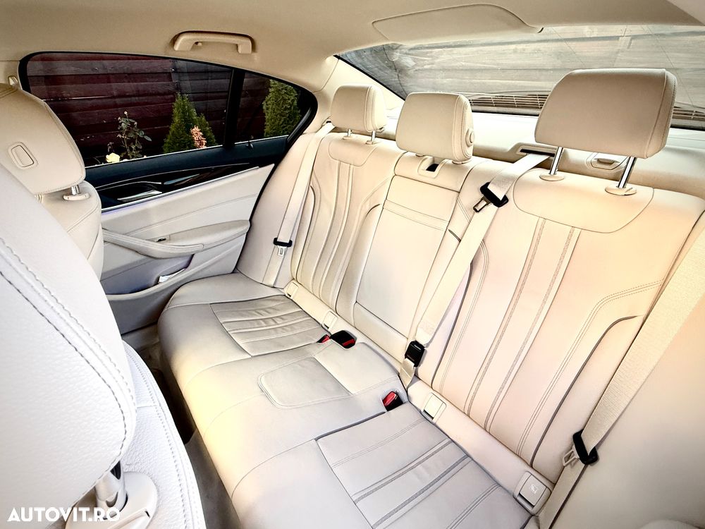 BMW Seria 5 530e iPerformance Aut. Sport Line - 10