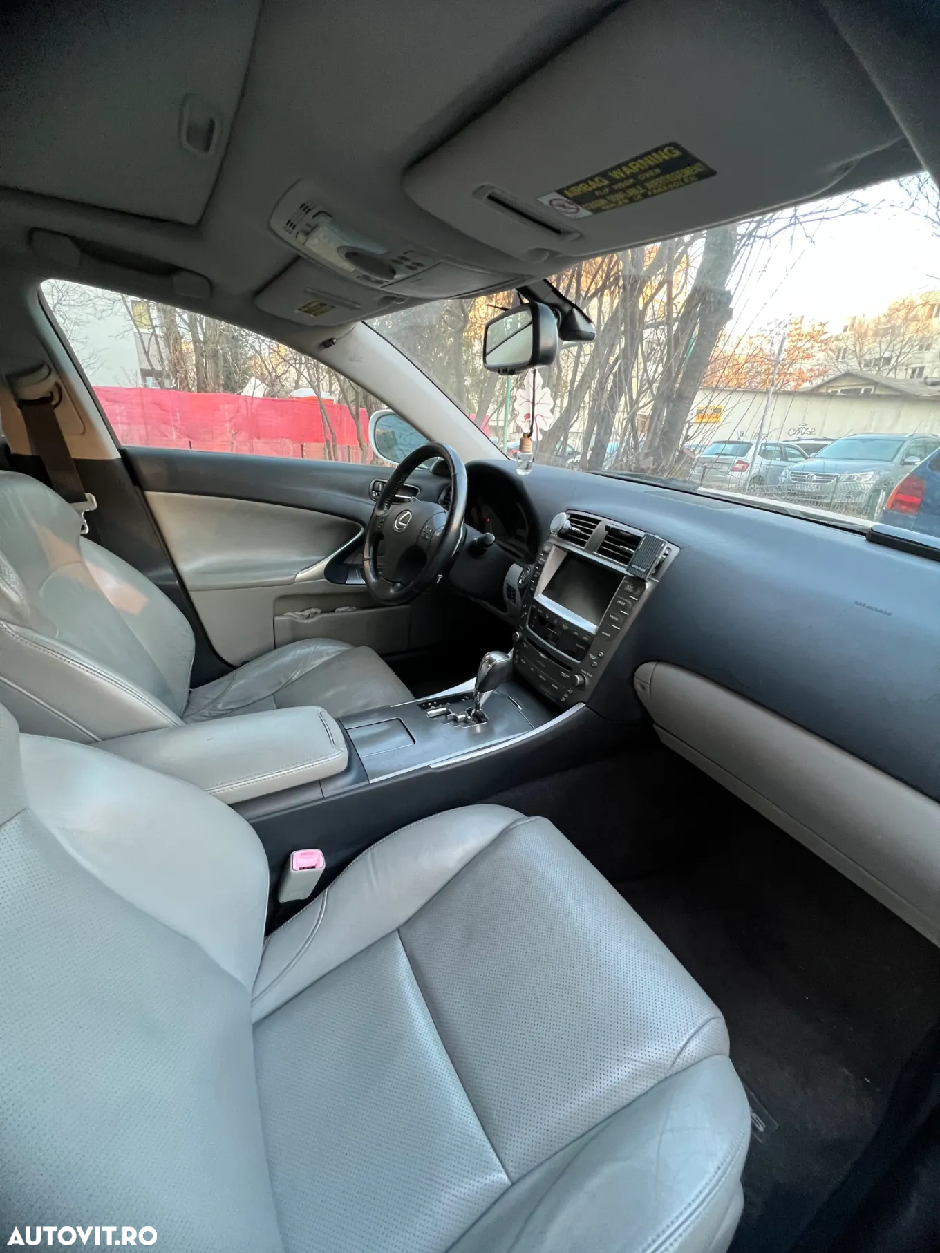 Lexus Seria IS 250 2.5 V6 Aut Luxury - 16