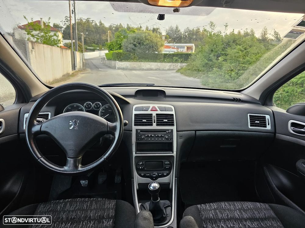 Peugeot 307 1.6 HDi Premium - 16