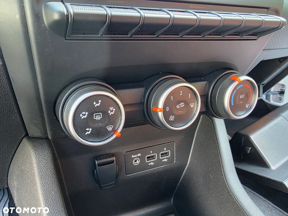 Renault Clio BLUE dCi 85 BUSINESS EDITION - 26