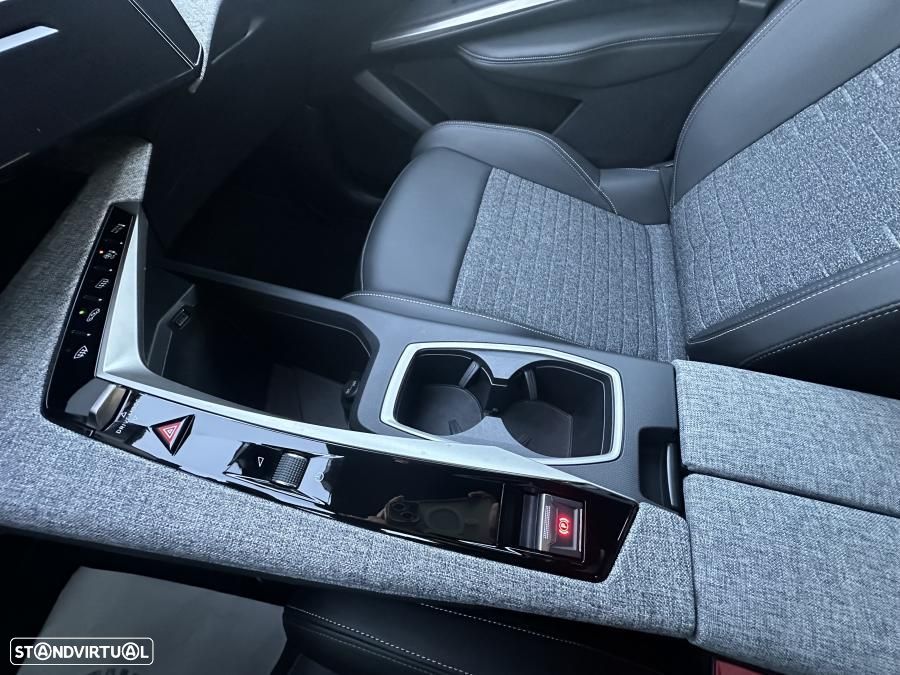 Peugeot 3008 1.2 Hybrid Allure Pack e-DCS6 - 15