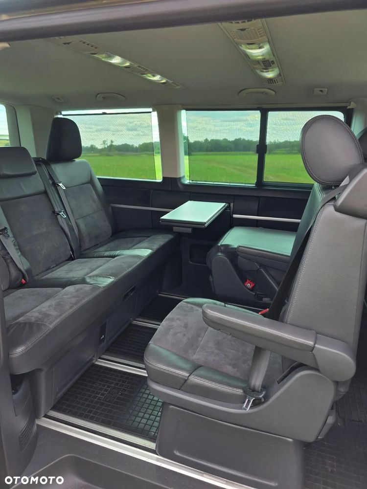 Volkswagen Multivan - 12