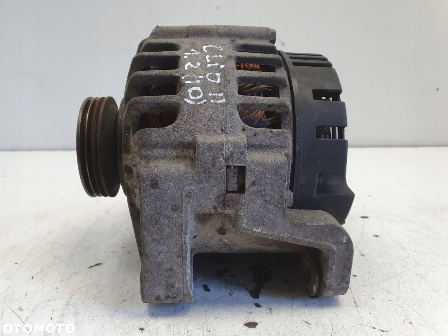 Renault Clio II 1.2 16V ALTERNATOR 7700437090 valeo 95A - 5