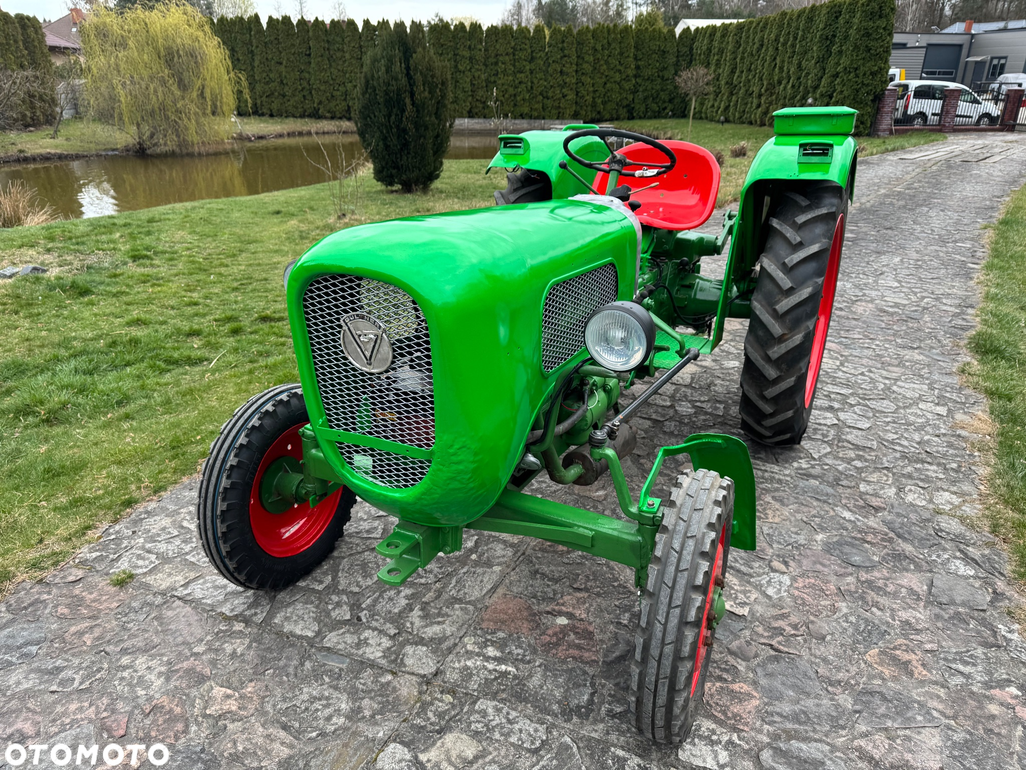 Deutz-Fahr Fahr Güldner A3K Burgund D133 - 5