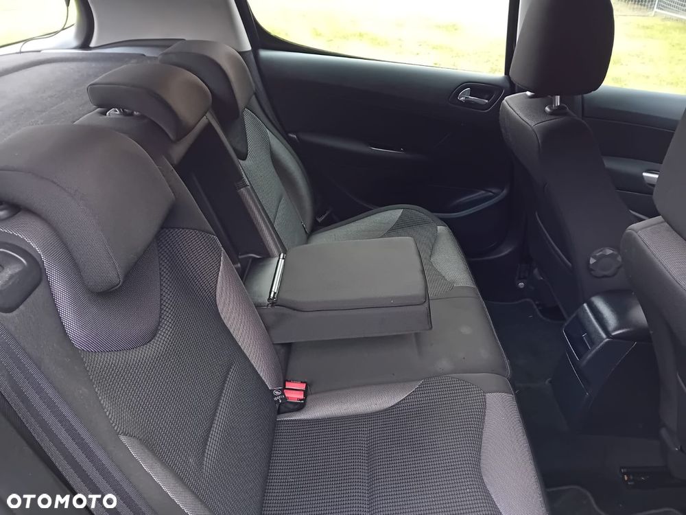 Peugeot 308 120 VTi Style - 9