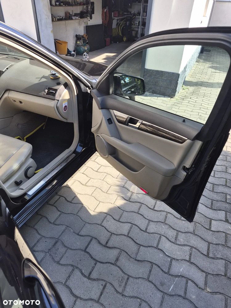 Mercedes-Benz Klasa C 200 Kompressor Elegance - 8