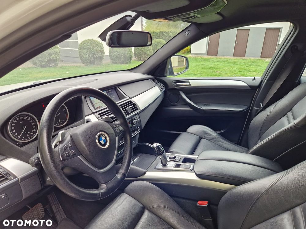 BMW X6 xDrive35i - 14