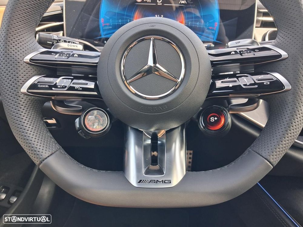 Mercedes-Benz E 53 AMG Hybrid 4Matic+ - 26