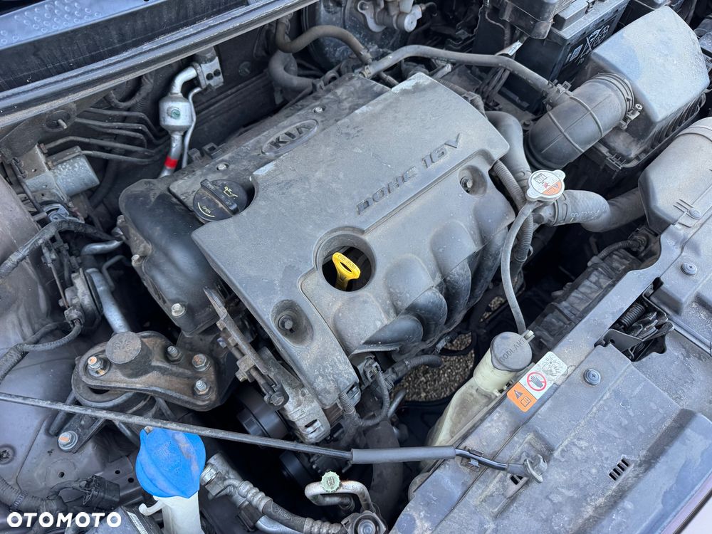 Kia Ceed - 34