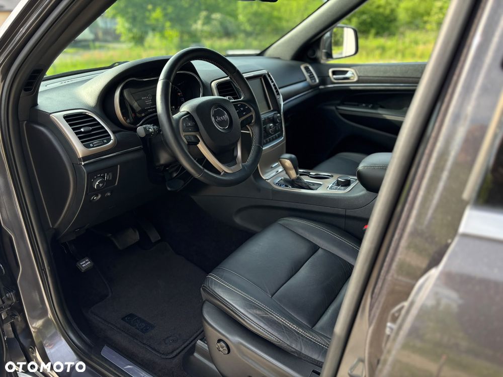 Jeep Grand Cherokee - 18