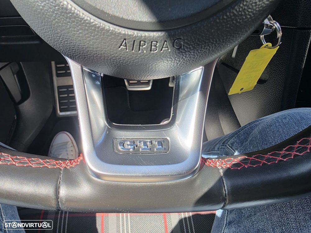 VW Golf 2.0 TSi GTi DSG Performance - 23
