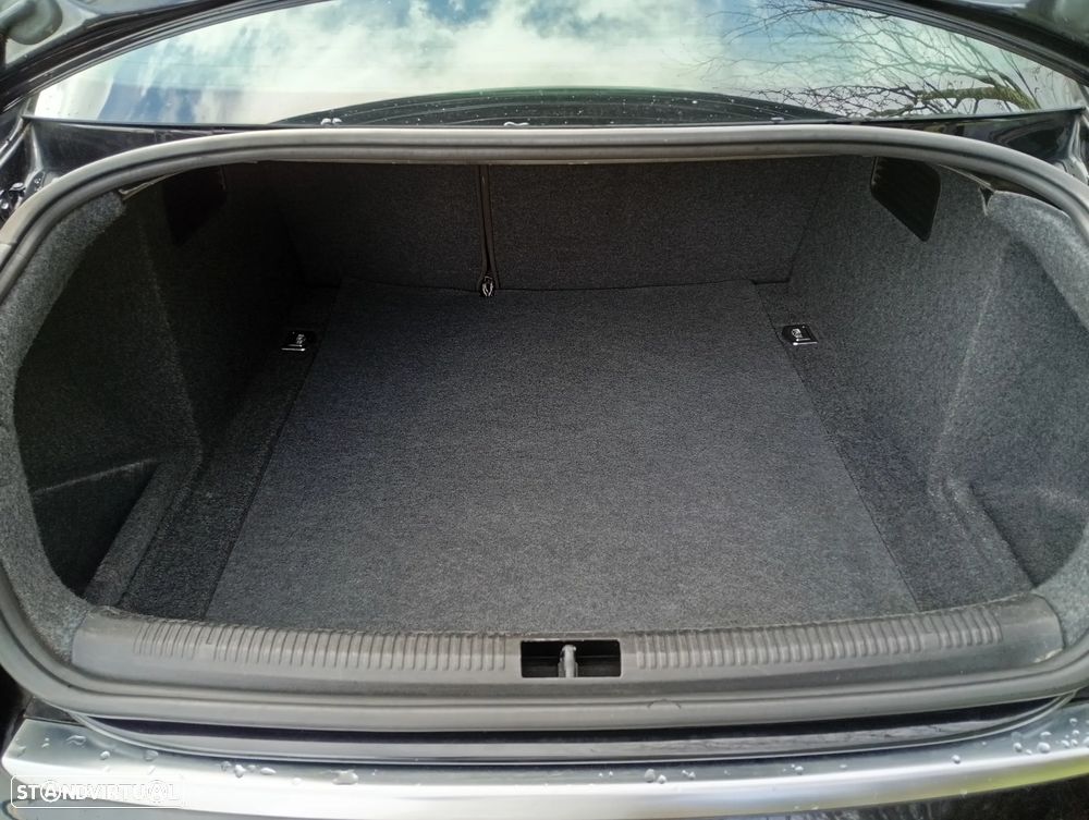 Audi A4 2.0 TDI S-line - 14