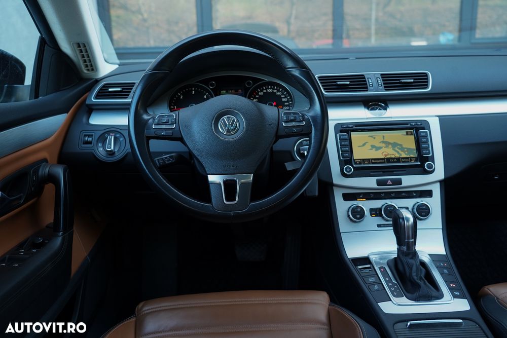 Volkswagen Passat CC - 11