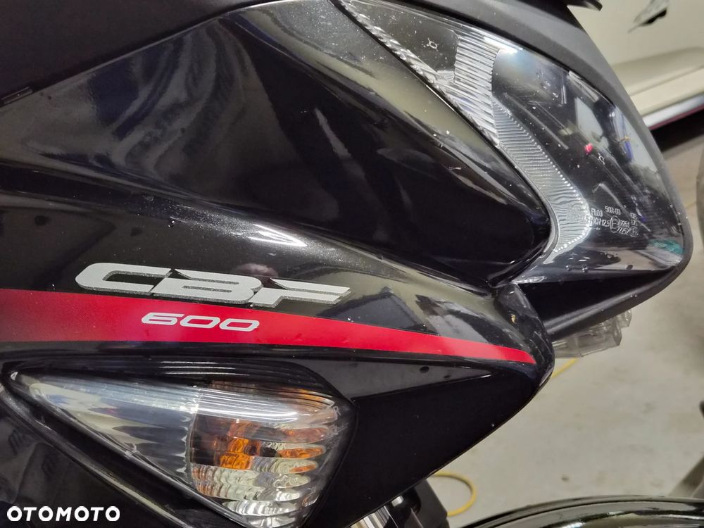 Honda CBF - 10