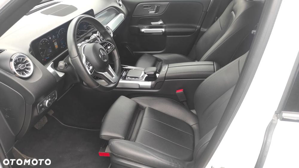 Mercedes-Benz GLB 200 d Progressive 8G-DCT - 14